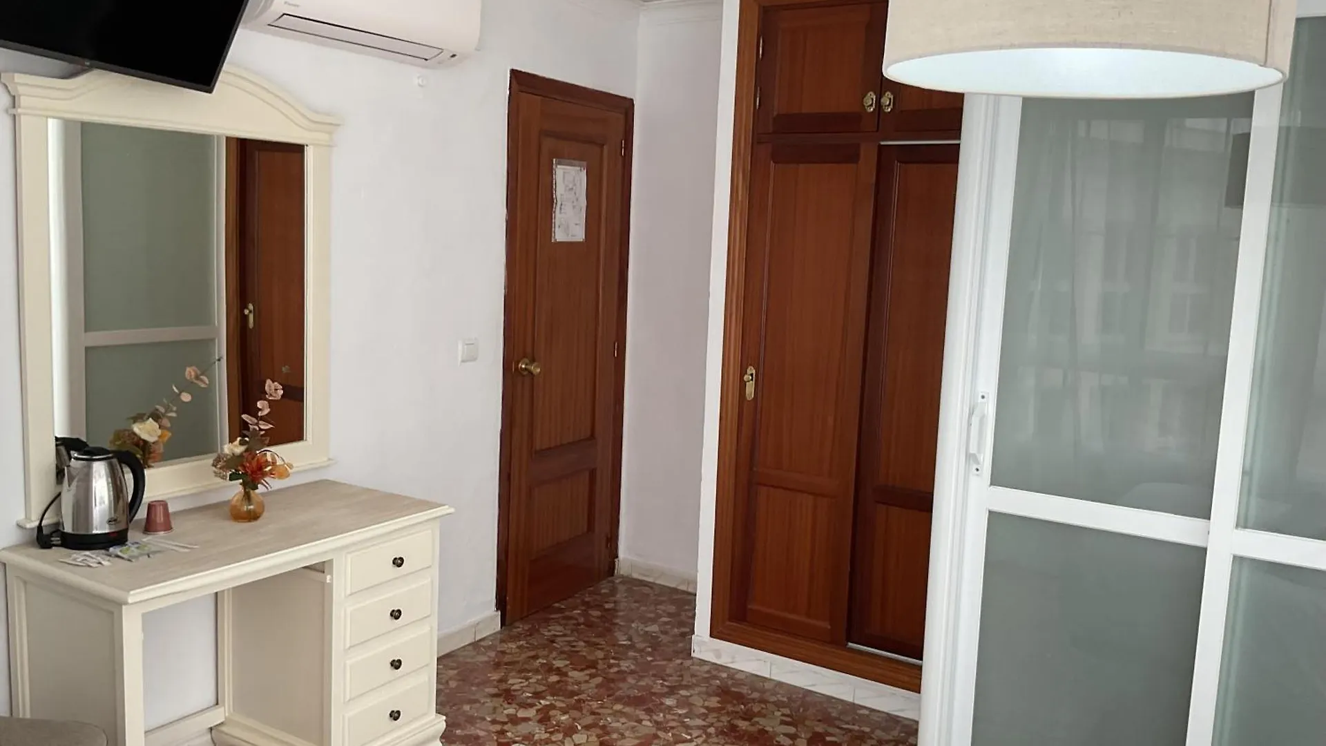 Hostal San Miguel By Croma Estepona Gasthuis